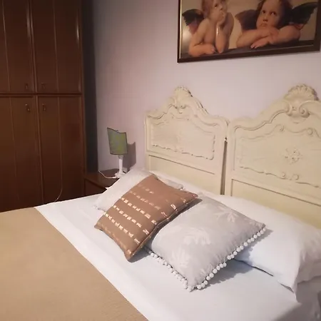 Bed and Breakfast Il Cortile Della Nonna 3*