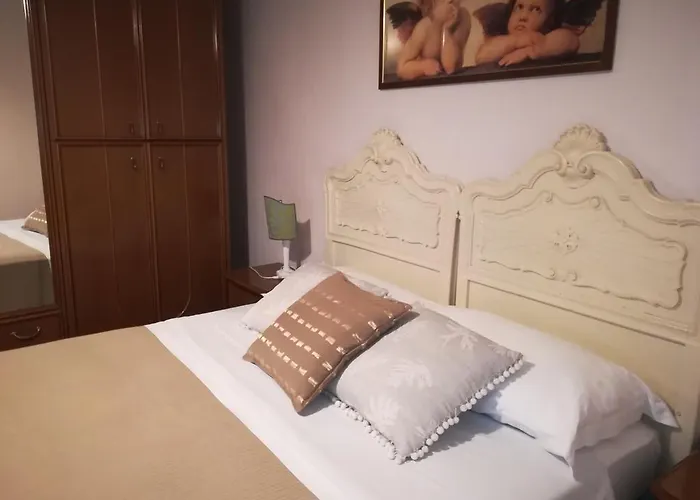 住宿加早餐酒店 伊尔中庭诺娜住宿加早餐旅馆 3*